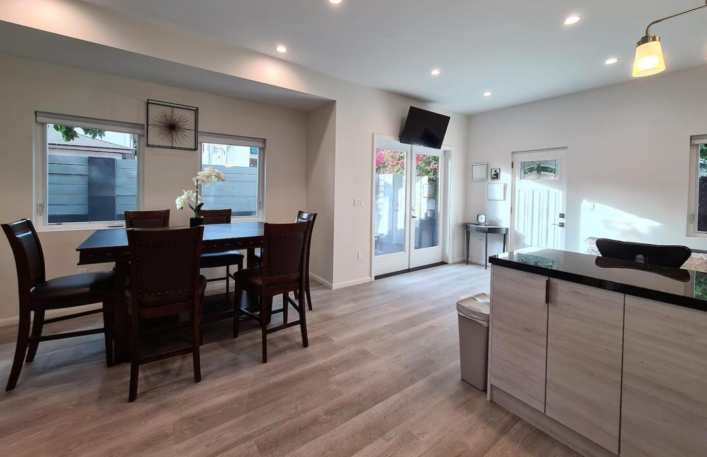 Prime La 2 Bedroom & 3 Bath Beverly Hills Adj * Los Ángeles